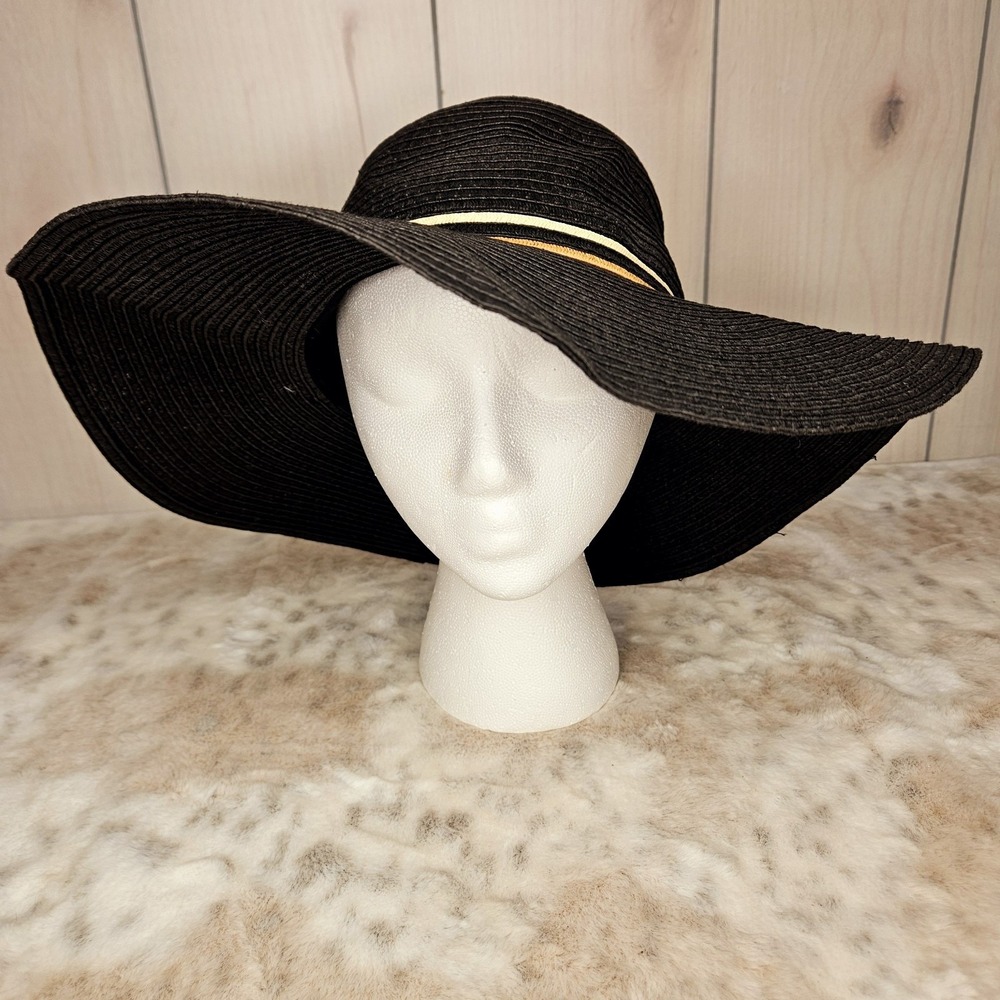 Charming Charlie Black Wide Brim Straw Floppy Sun Hat OS Summer Beach Resortwear